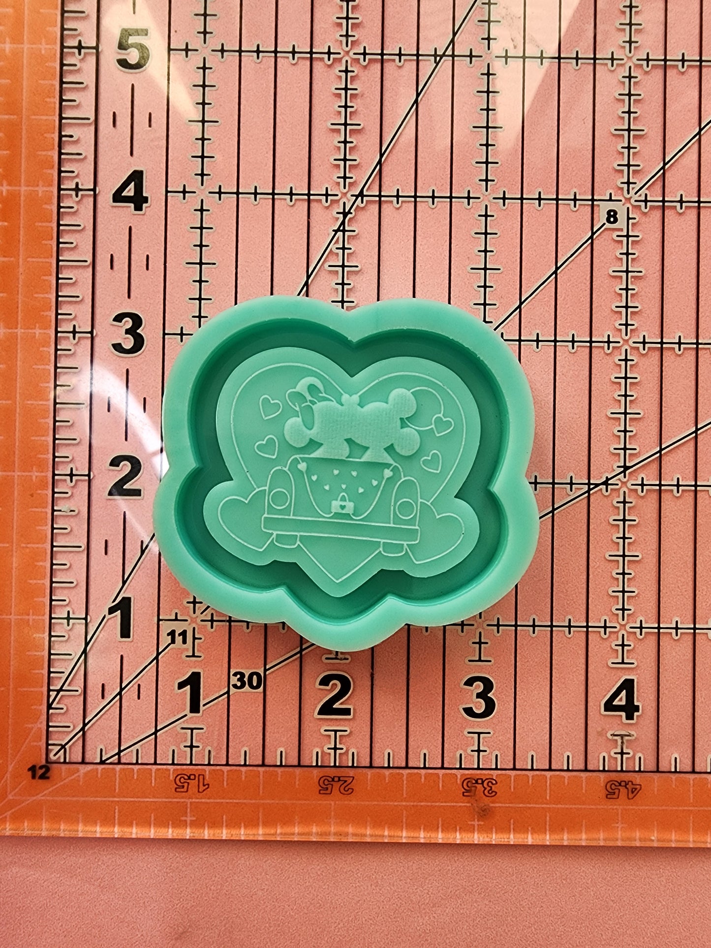 Valentine's Day Heart Grippy Silicone Mold 2"