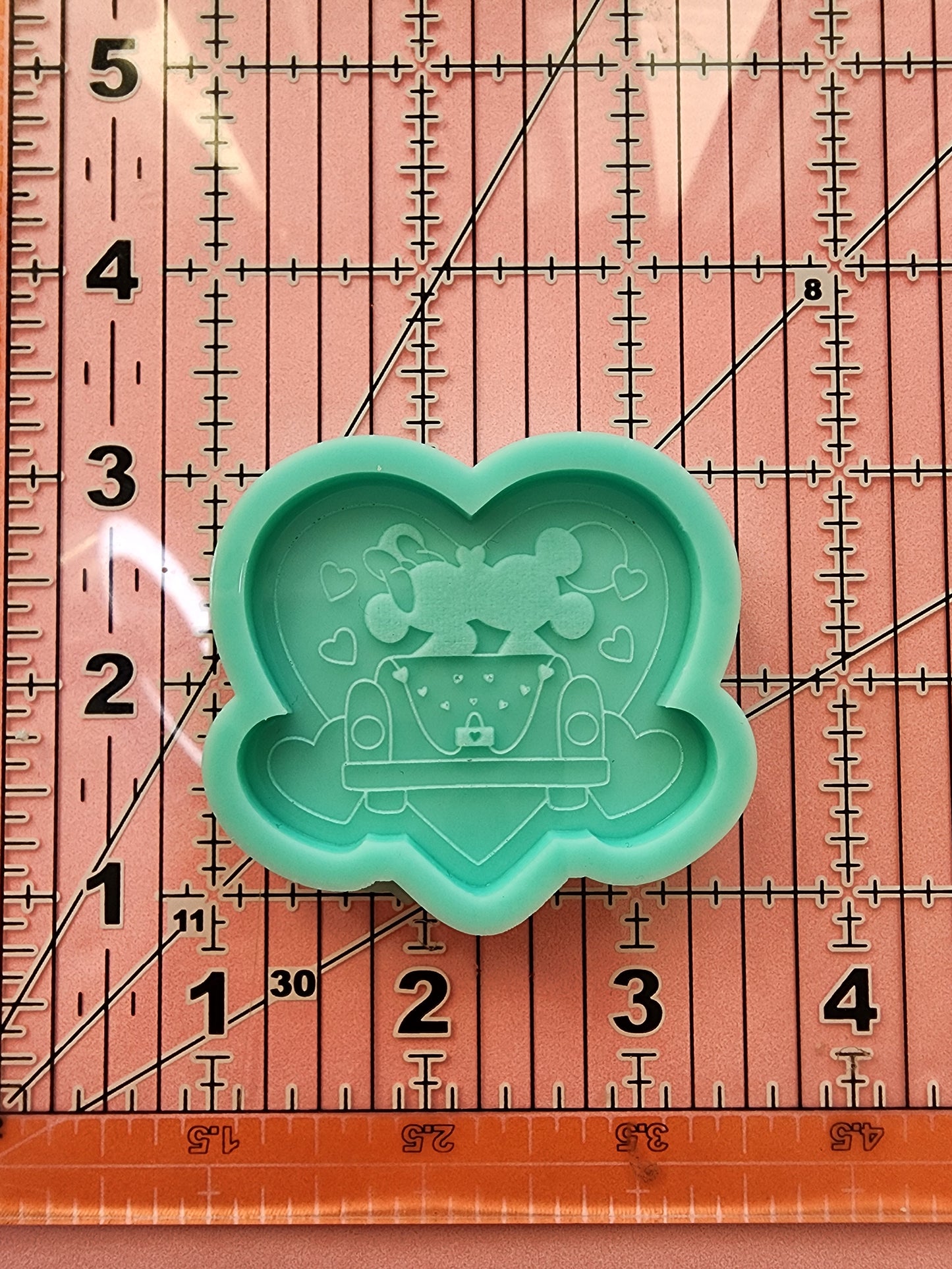 Valentine's Day Heart Grippy Silicone Mold 2"